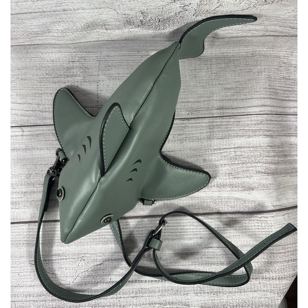 Shark Crossbody Purse Green Novelty Bag Adjustable Strap - Picture 3 of 6